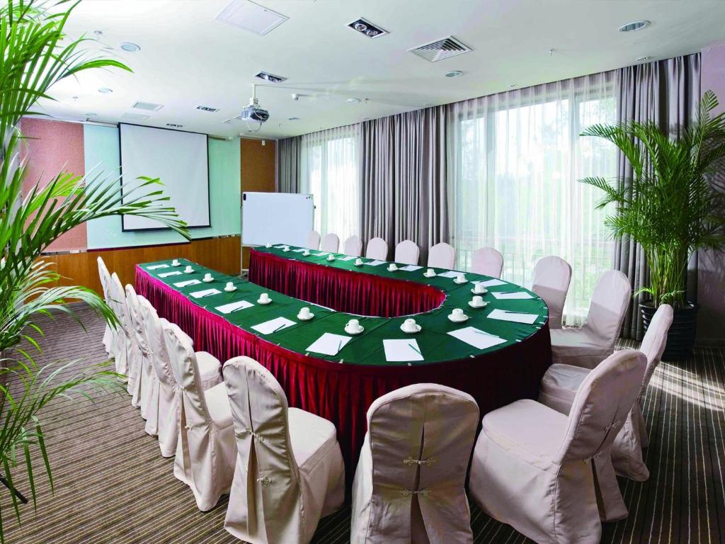 Days Inn Business Place Longwan Pekin Zewnętrze zdjęcie